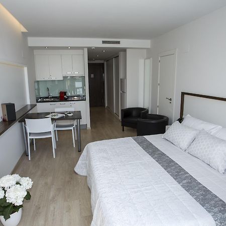 Aparthotel Playa Oliva Buitenkant foto