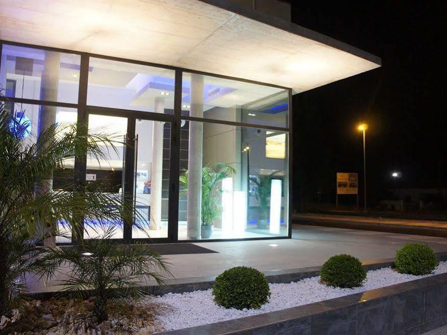 Aparthotel Playa Oliva Buitenkant foto